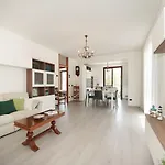 Mari By Interhome لووِنو