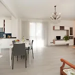 Mari By Interhome لووِنو